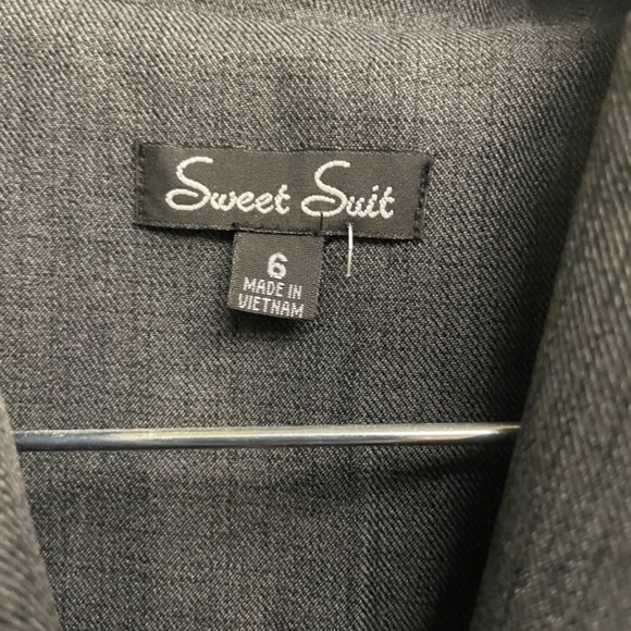 SUITE - Picture 4 of 5